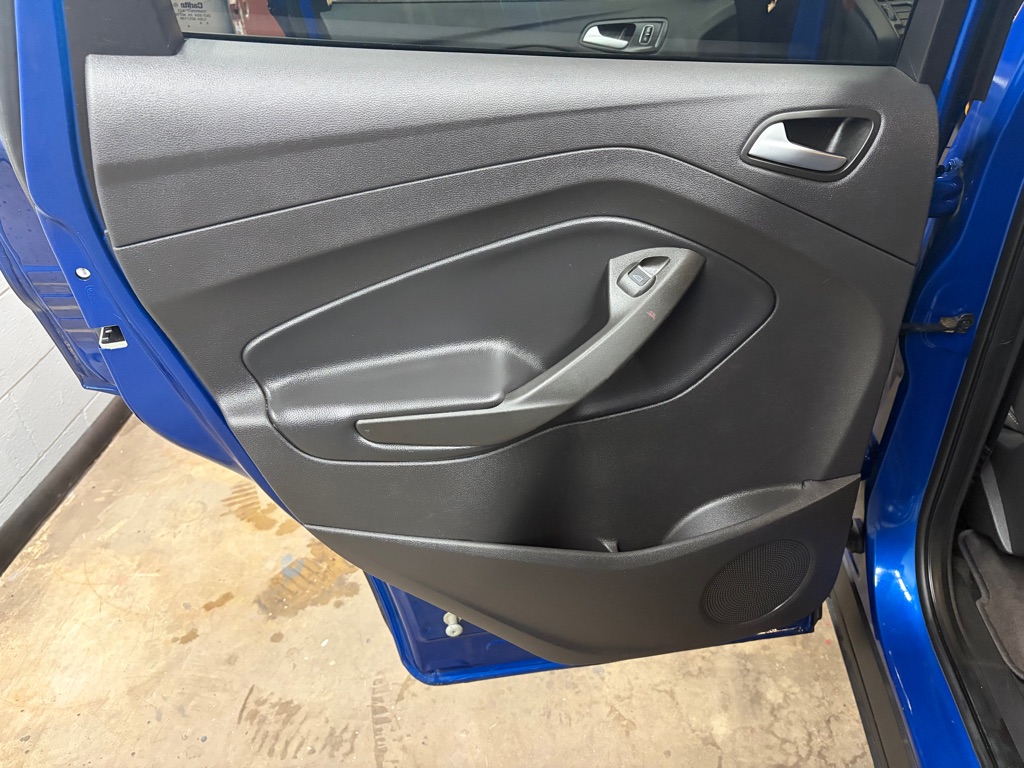 Photo 19 of this FORD ESCAPE