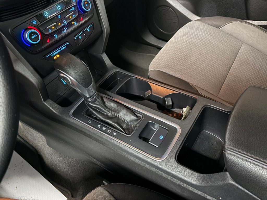 Photo 24 of this FORD ESCAPE