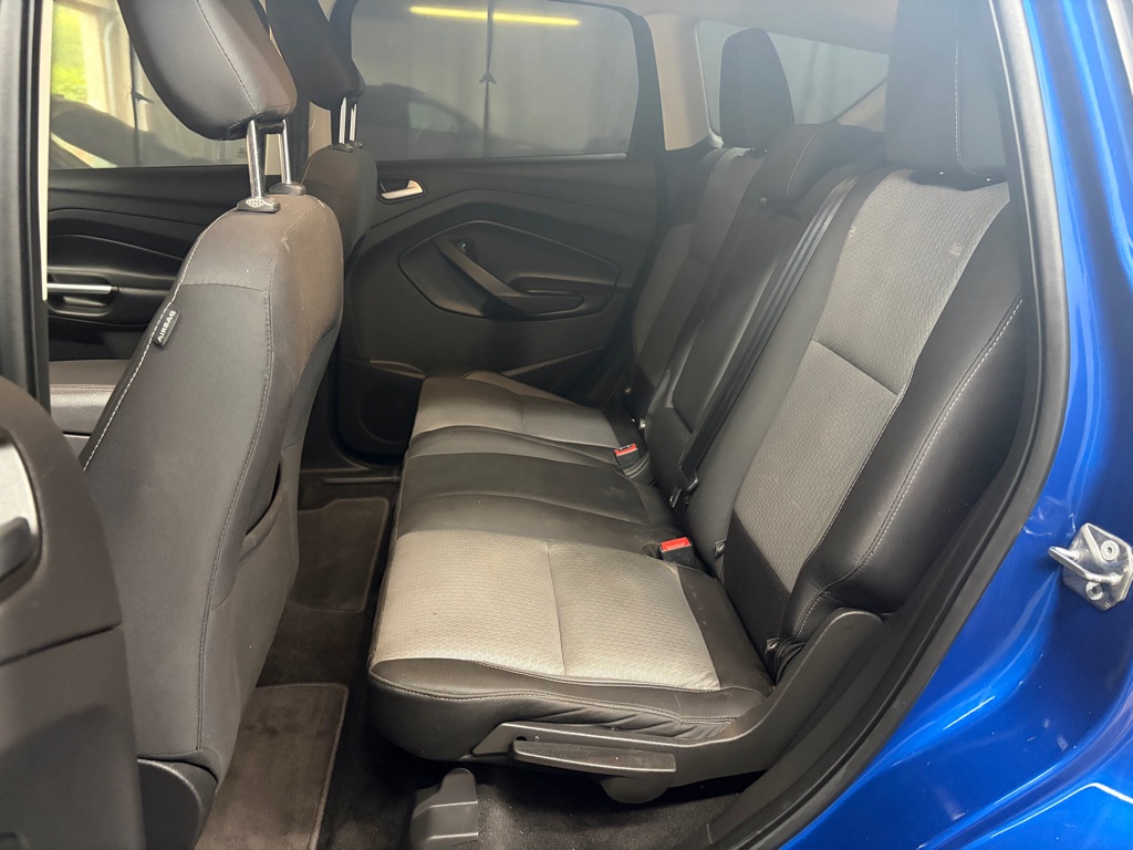 Photo 18 of this FORD ESCAPE