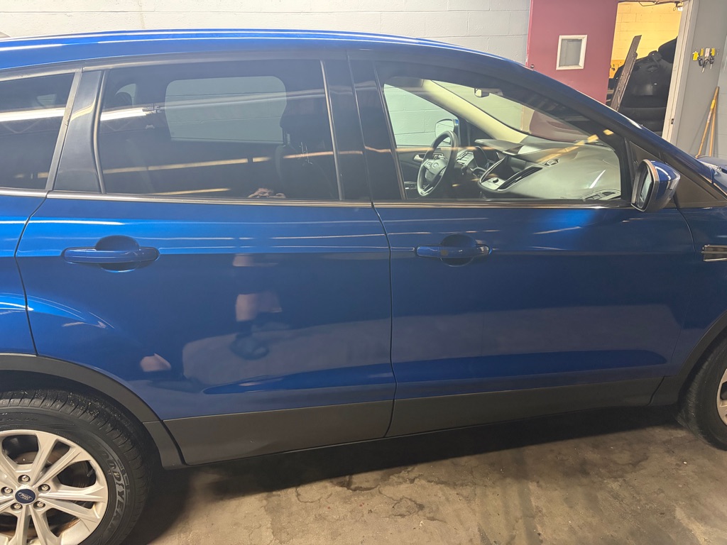 Photo 11 of this FORD ESCAPE