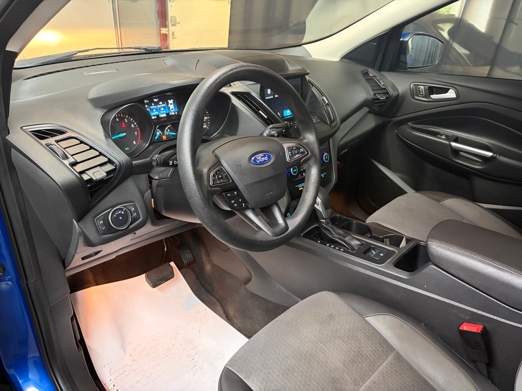 Photo 16 of this FORD ESCAPE