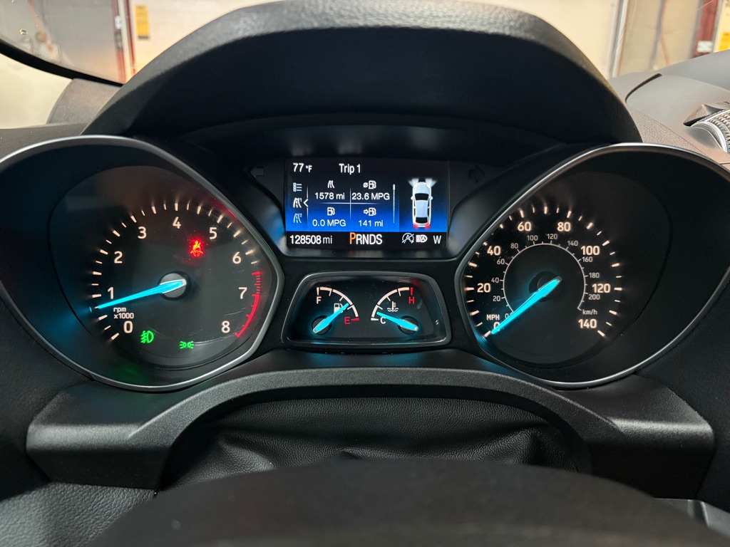 Photo 21 of this FORD ESCAPE