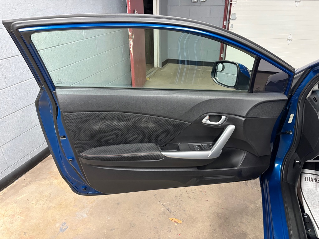Photo 12 of this HONDA CIVIC