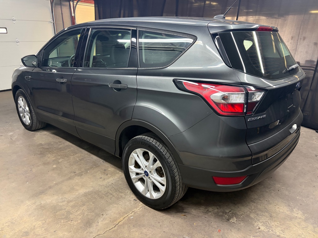 Photo 6 of this FORD ESCAPE