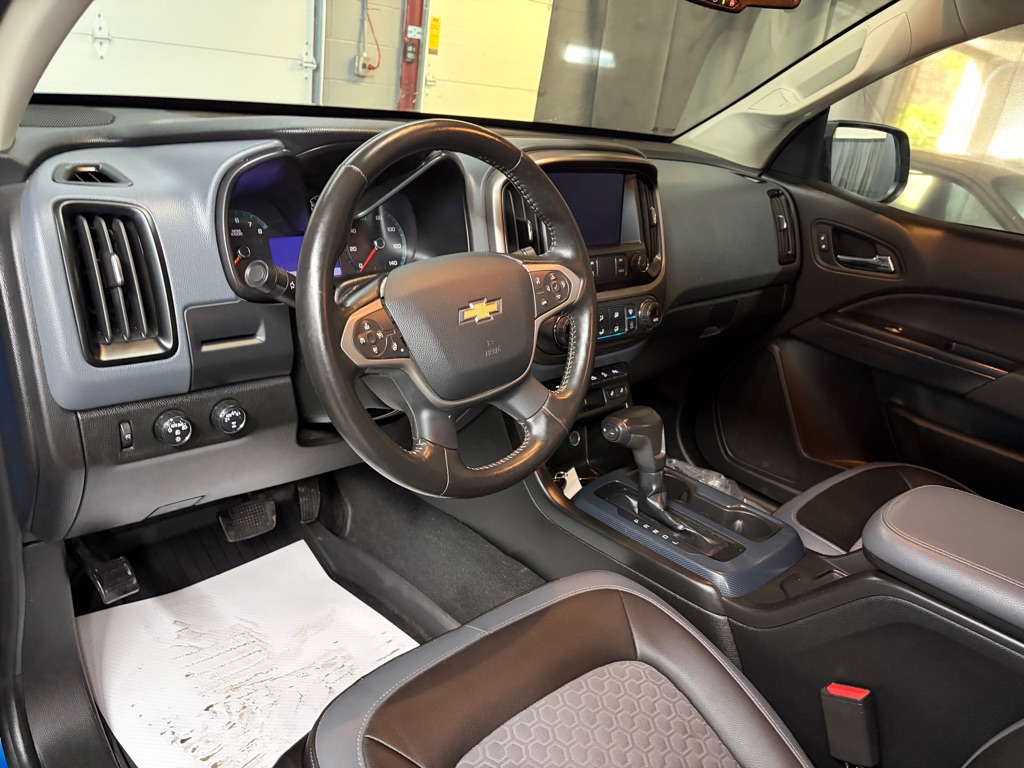 Photo 11 of this CHEVROLET COLORADO