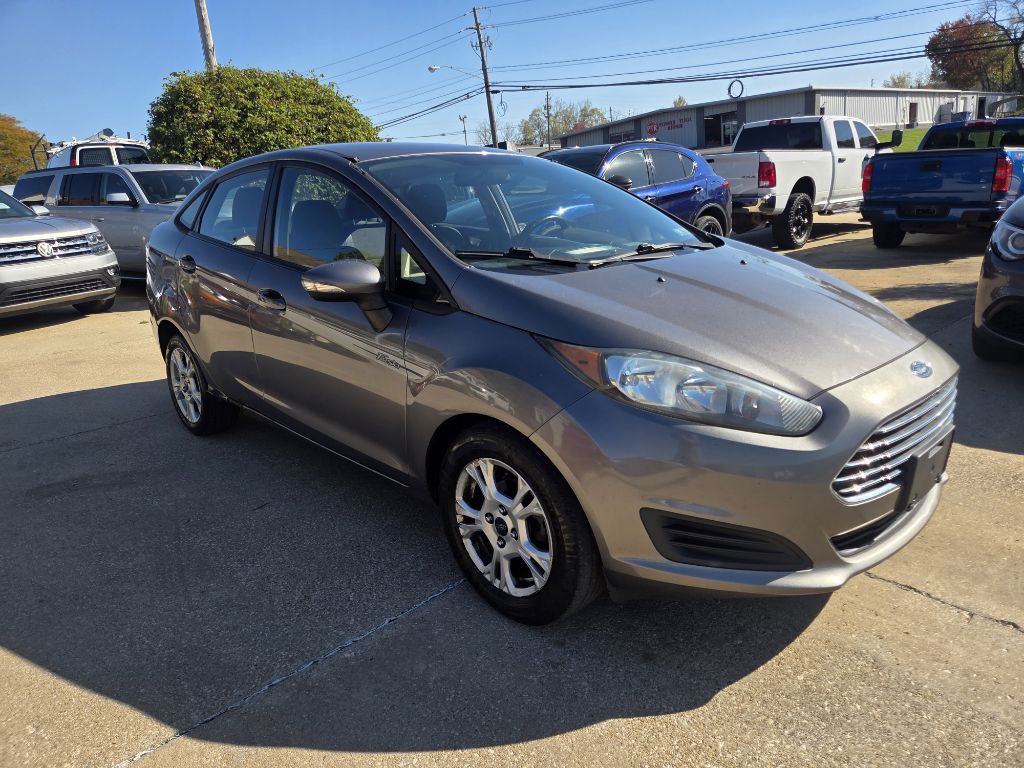 Photo 4 of this FORD FIESTA