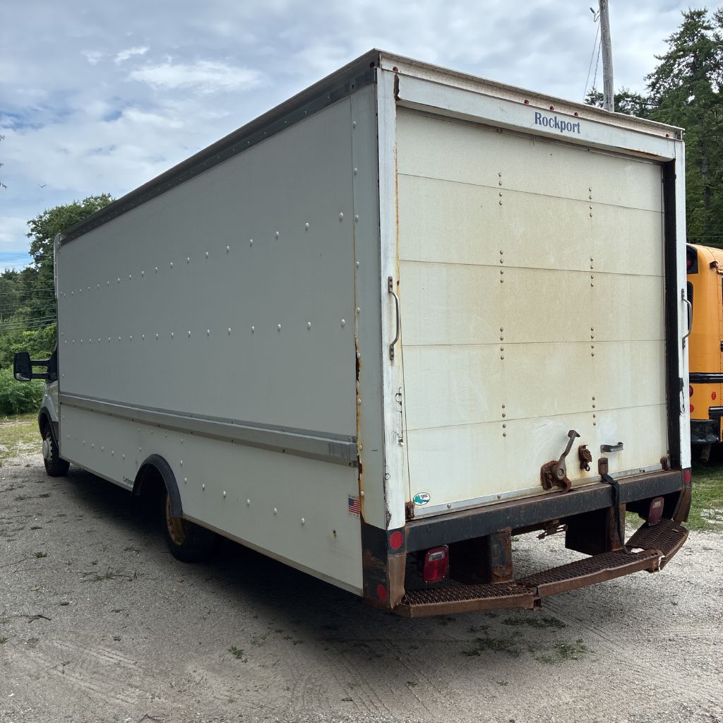 Photo 3 of this FORD TRANSIT
