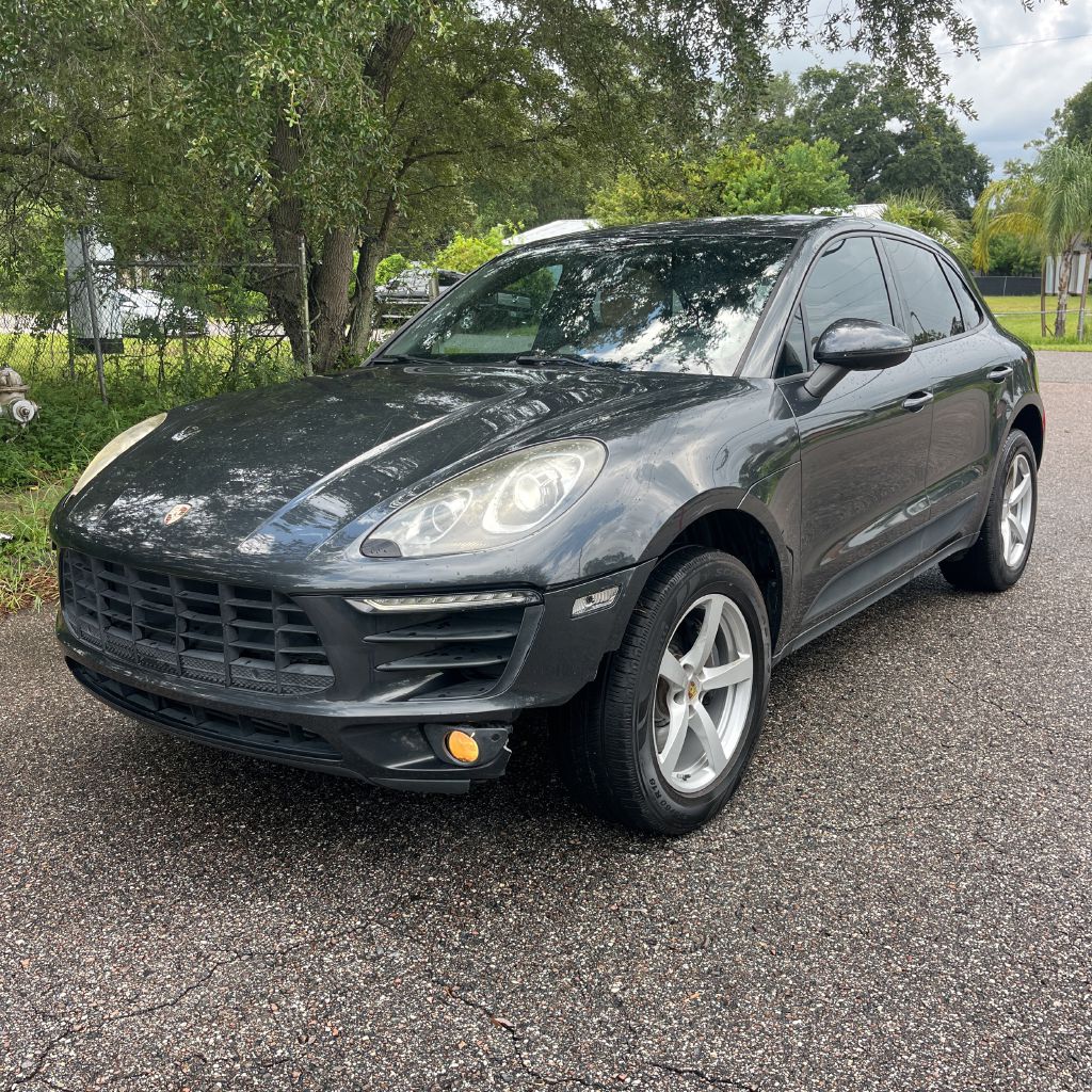 Photo 4 of this PORSCHE MACAN