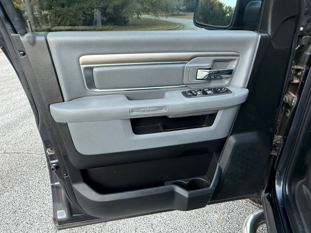 Photo 8 of this RAM 1500