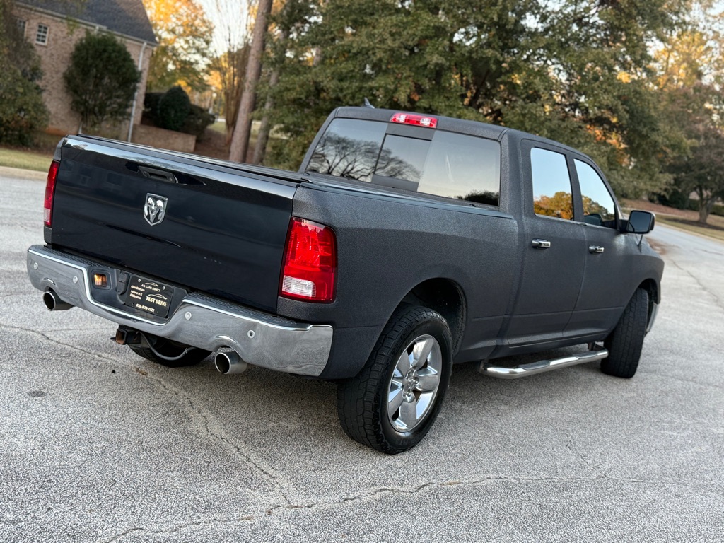 Photo 4 of this RAM 1500