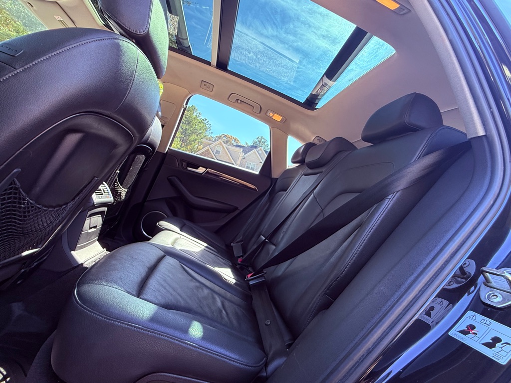 Photo 9 of this AUDI Q5