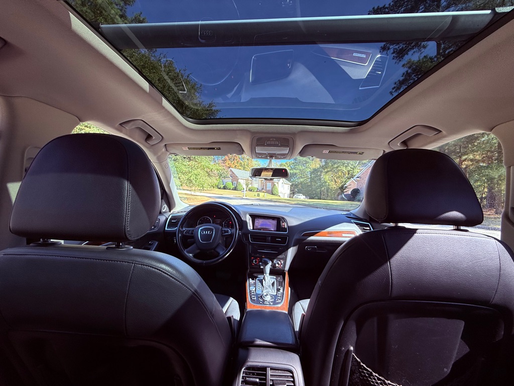 Photo 16 of this AUDI Q5