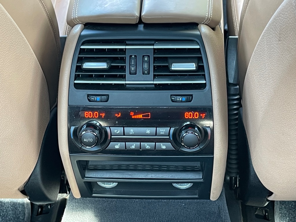 Photo 15 of this BMW 750