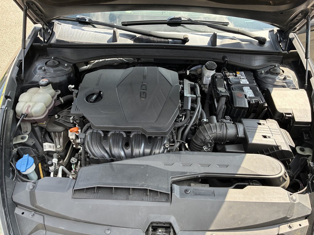 Photo 19 of this HYUNDAI SONATA