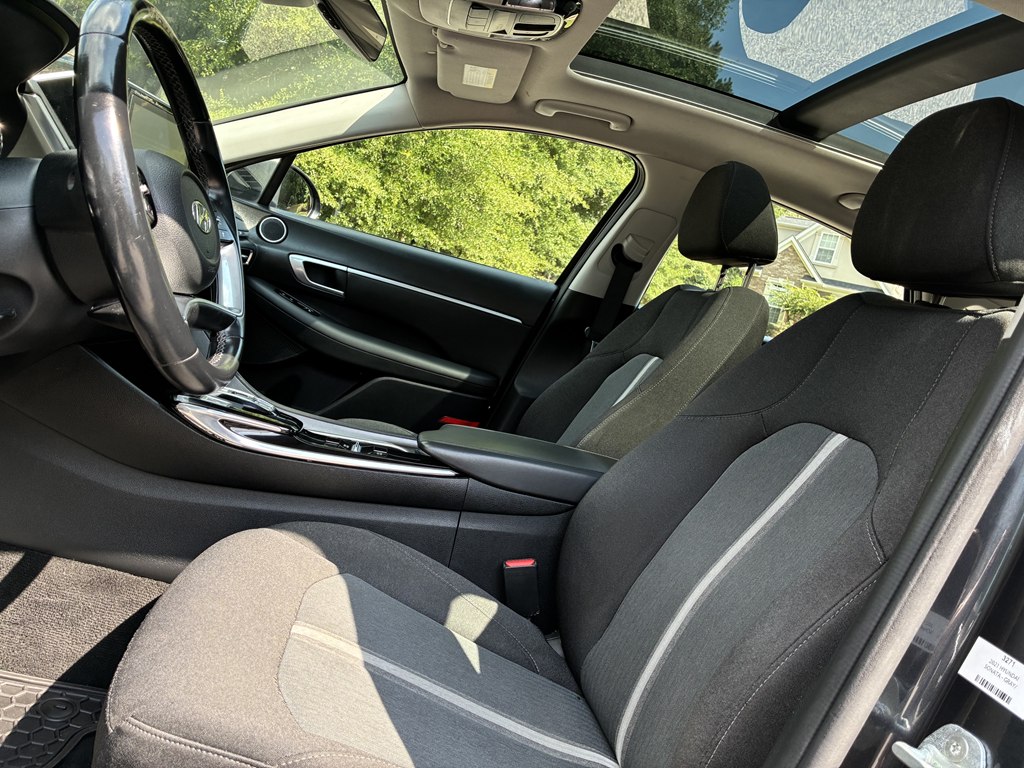 Photo 7 of this HYUNDAI SONATA