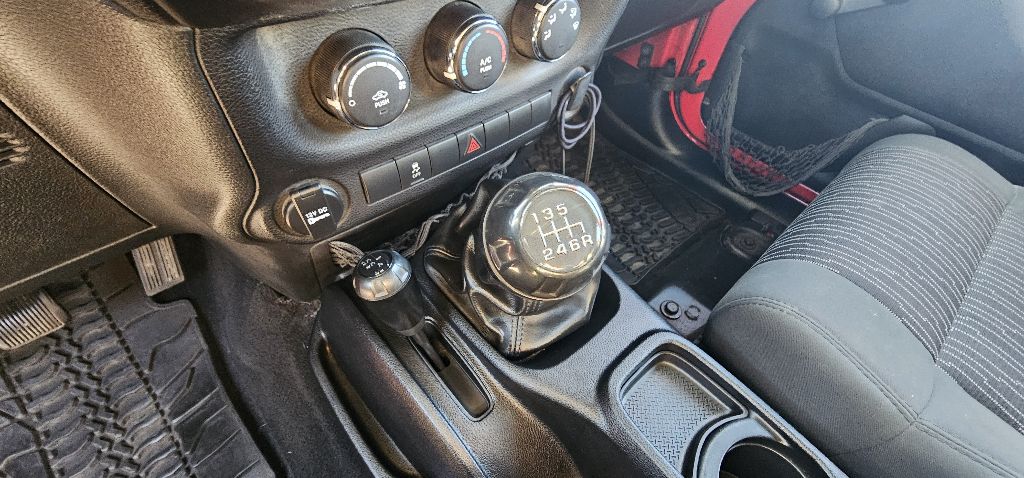 Photo 14 of this JEEP WRANGLER UNLIMI