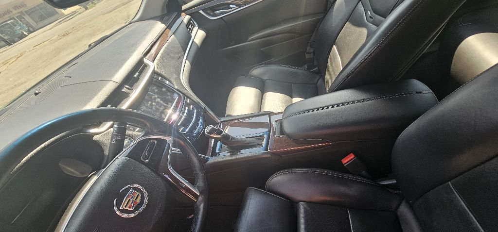 Photo 10 of this CADILLAC XTS