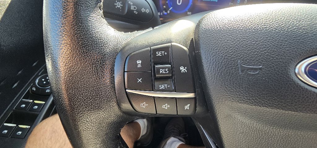 Photo 16 of this FORD ESCAPE