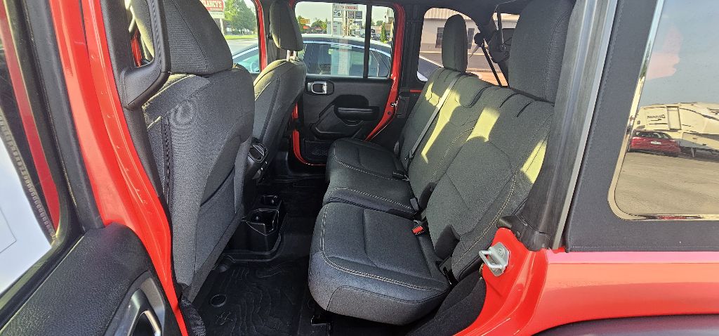 Photo 15 of this JEEP WRANGLER