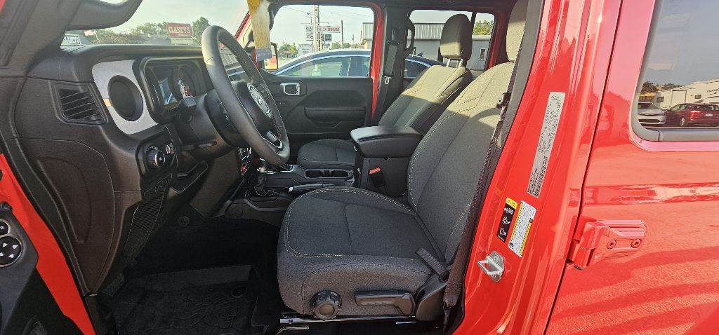 Photo 8 of this JEEP WRANGLER