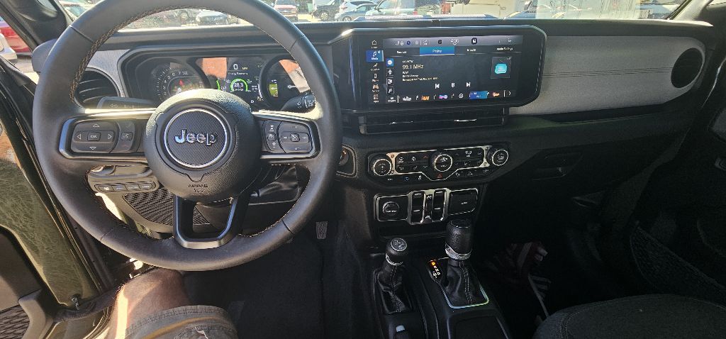 Photo 8 of this JEEP WRANGLER