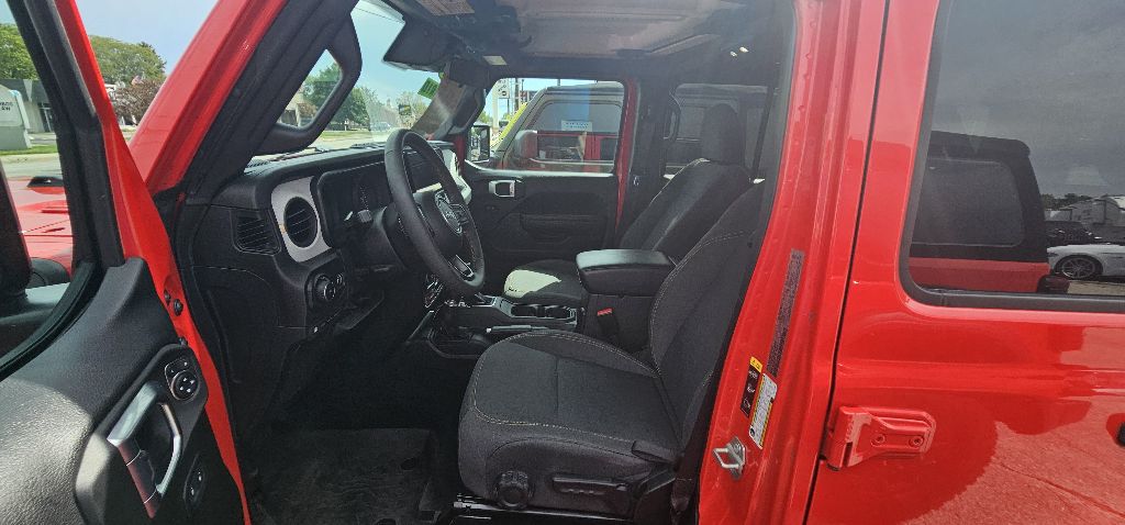 Photo 8 of this JEEP WRANGLER