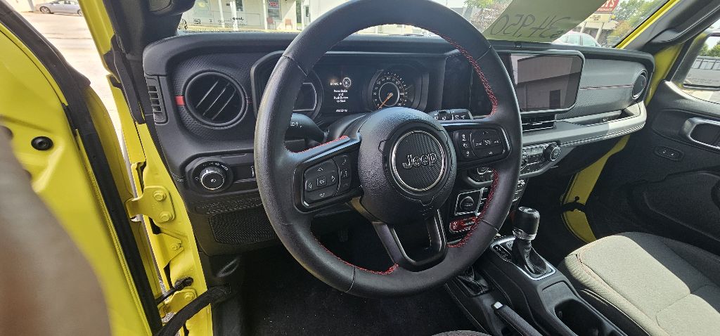 Photo 14 of this JEEP WRANGLER