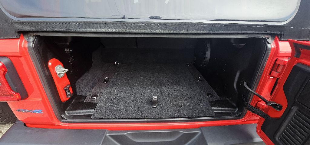 Photo 5 of this JEEP WRANGLER