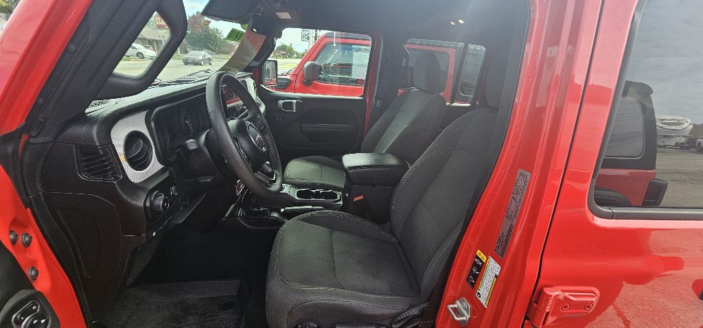 Photo 14 of this JEEP WRANGLER