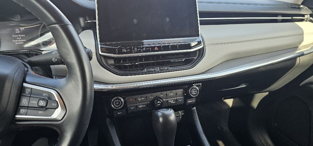 Photo 6 of this JEEP COMPASS