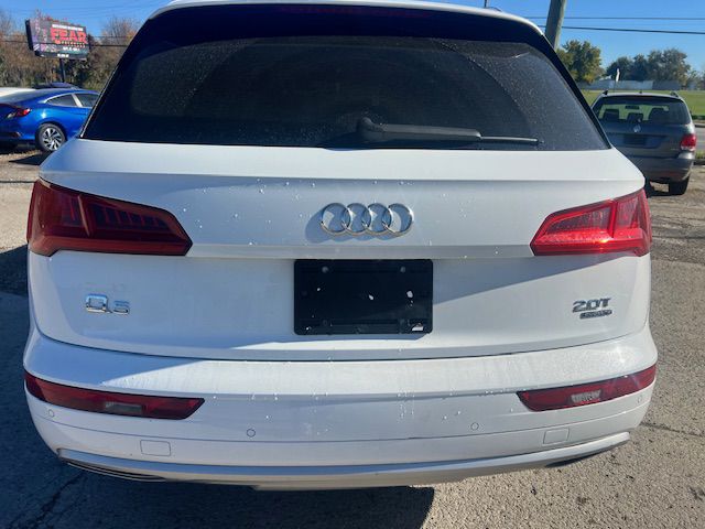 Photo 5 of this AUDI Q5