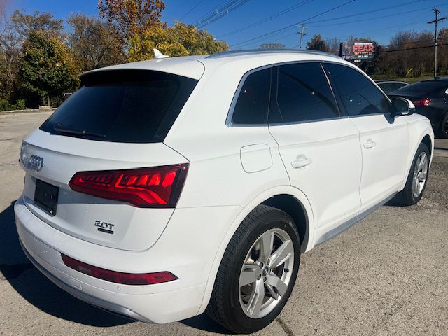 Photo 6 of this AUDI Q5