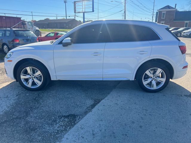 Photo 8 of this AUDI Q5