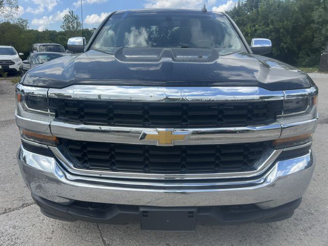 Photo 2 of this CHEVROLET SILVERADO 1500