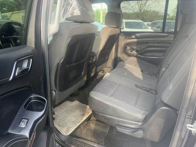 Photo 13 of this CHEVROLET SUBURBAN
