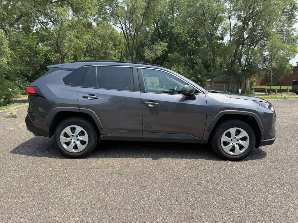 Photo 5 of this TOYOTA RAV4