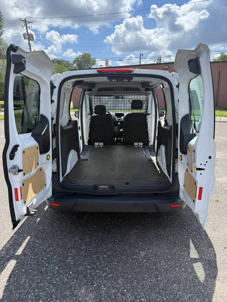 Photo 6 of this FORD TRANSIT CONNECT