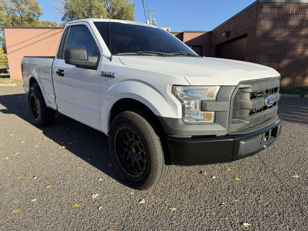 Photo 5 of this FORD F150