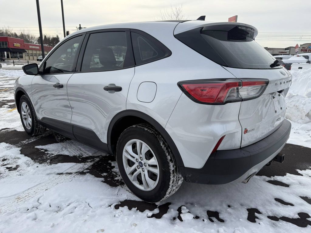 Photo 4 of this FORD ESCAPE