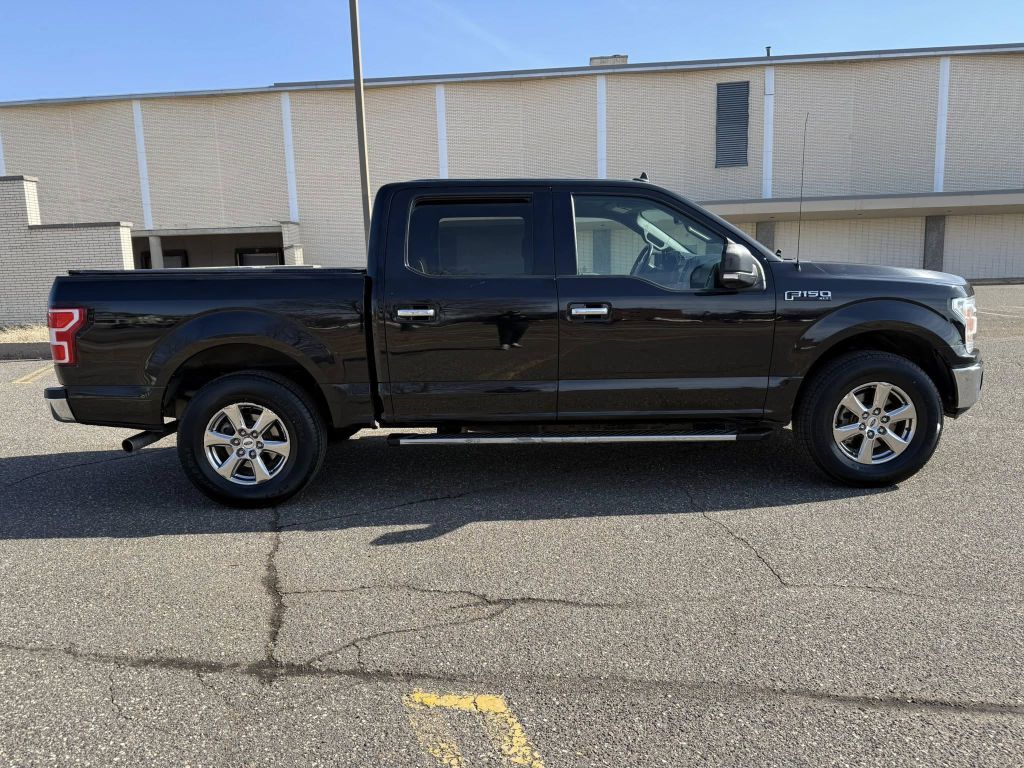 Photo 5 of this FORD F150