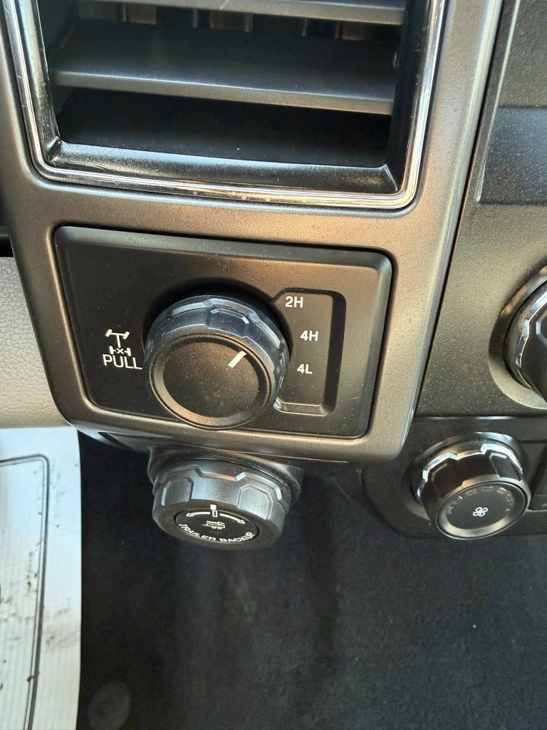 Photo 11 of this FORD F150