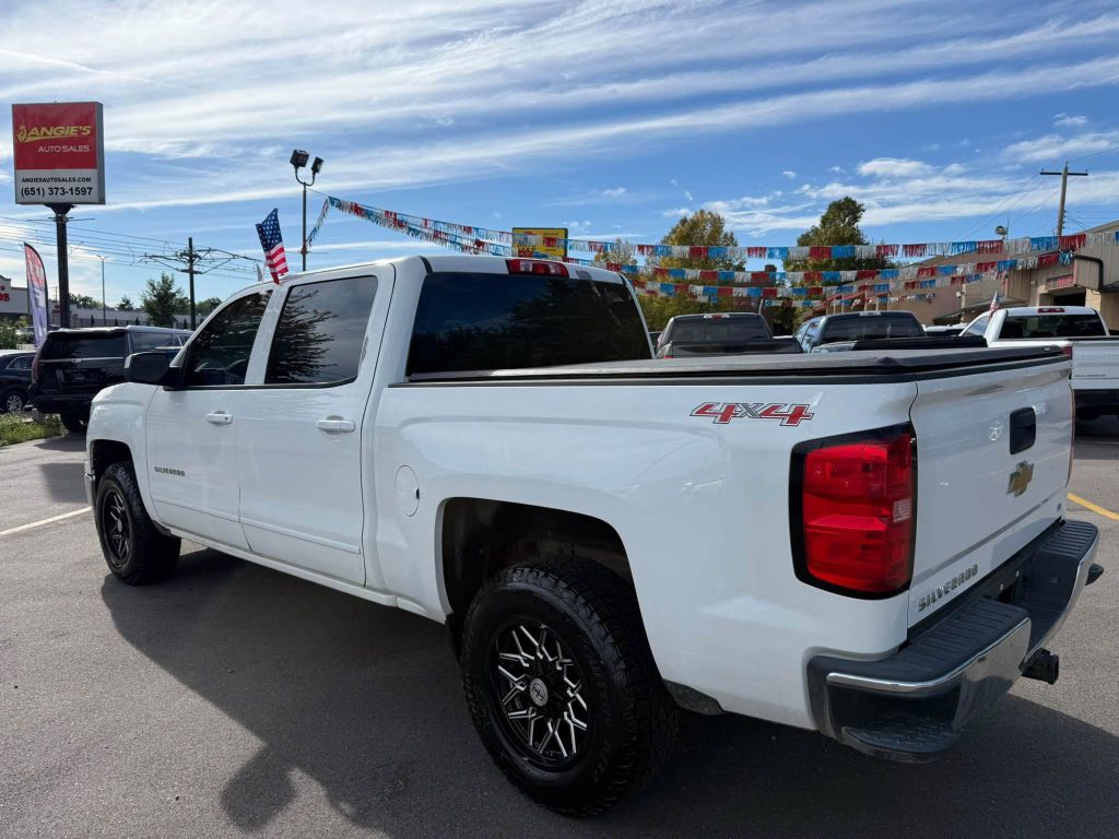 Photo 4 of this CHEVROLET SILVERADO 1500