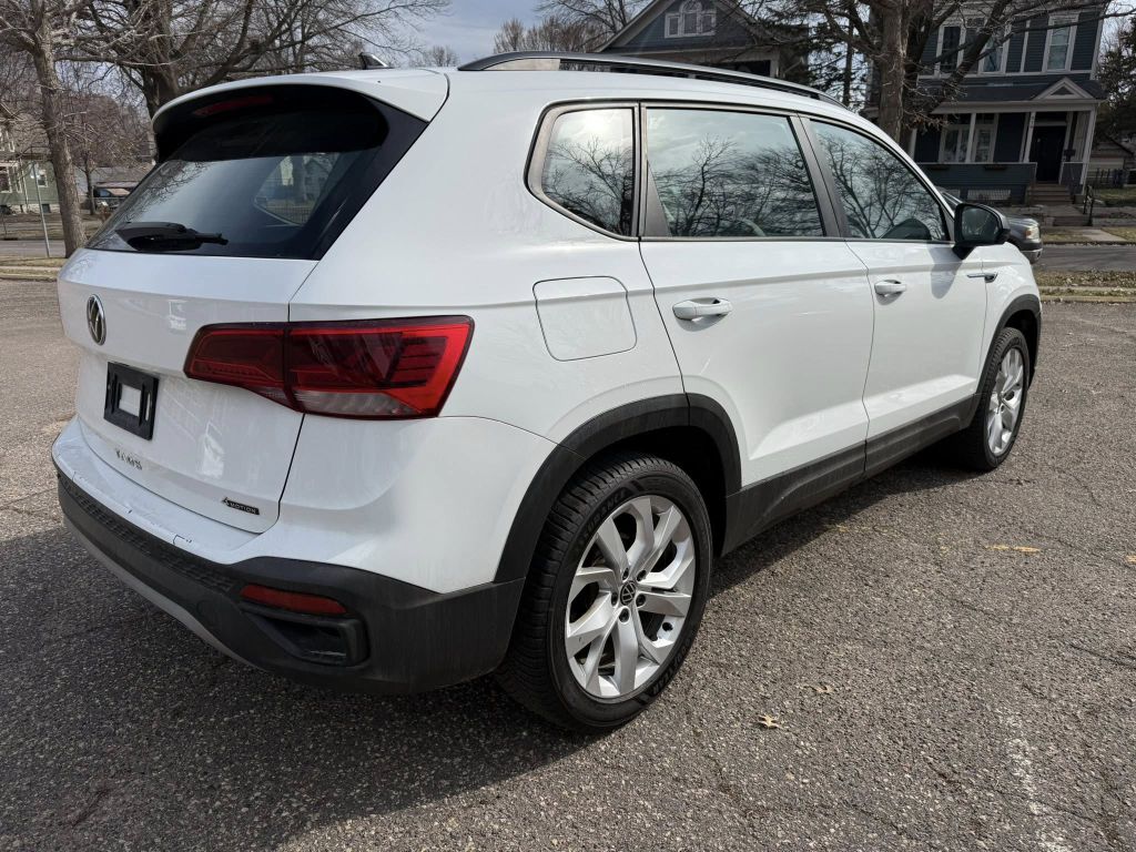 Photo 6 of this VOLKSWAGEN TAOS