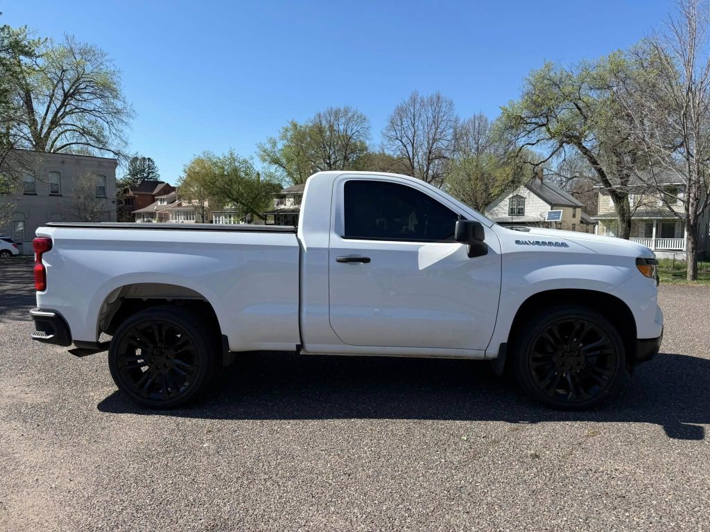 Photo 3 of this CHEVROLET SILVERADO 1500