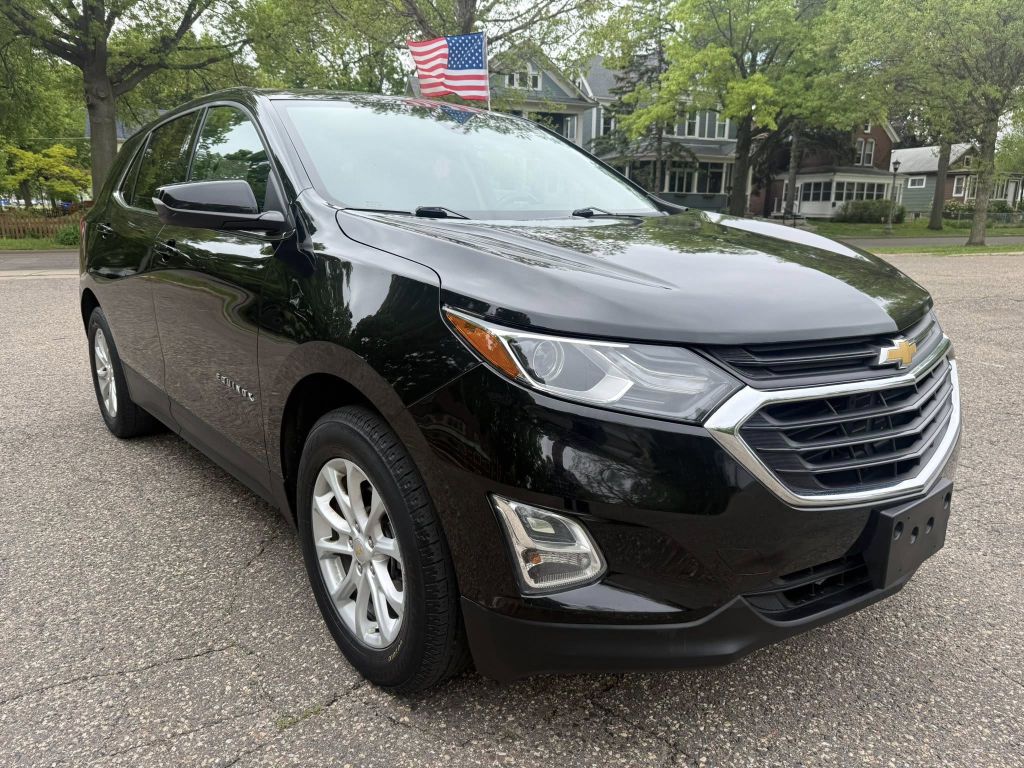 Photo 5 of this CHEVROLET EQUINOX