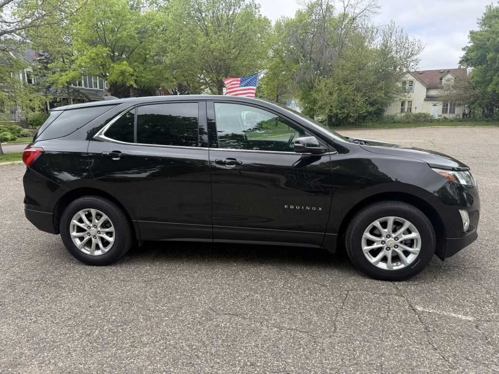 Photo 6 of this CHEVROLET EQUINOX