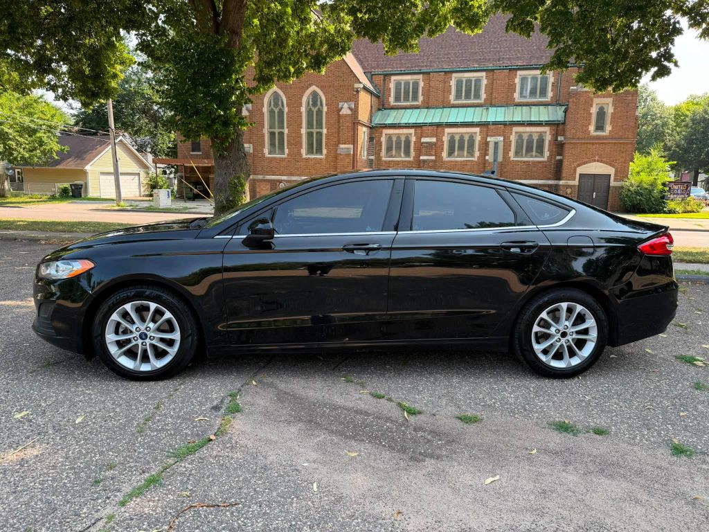 Photo 3 of this FORD FUSION
