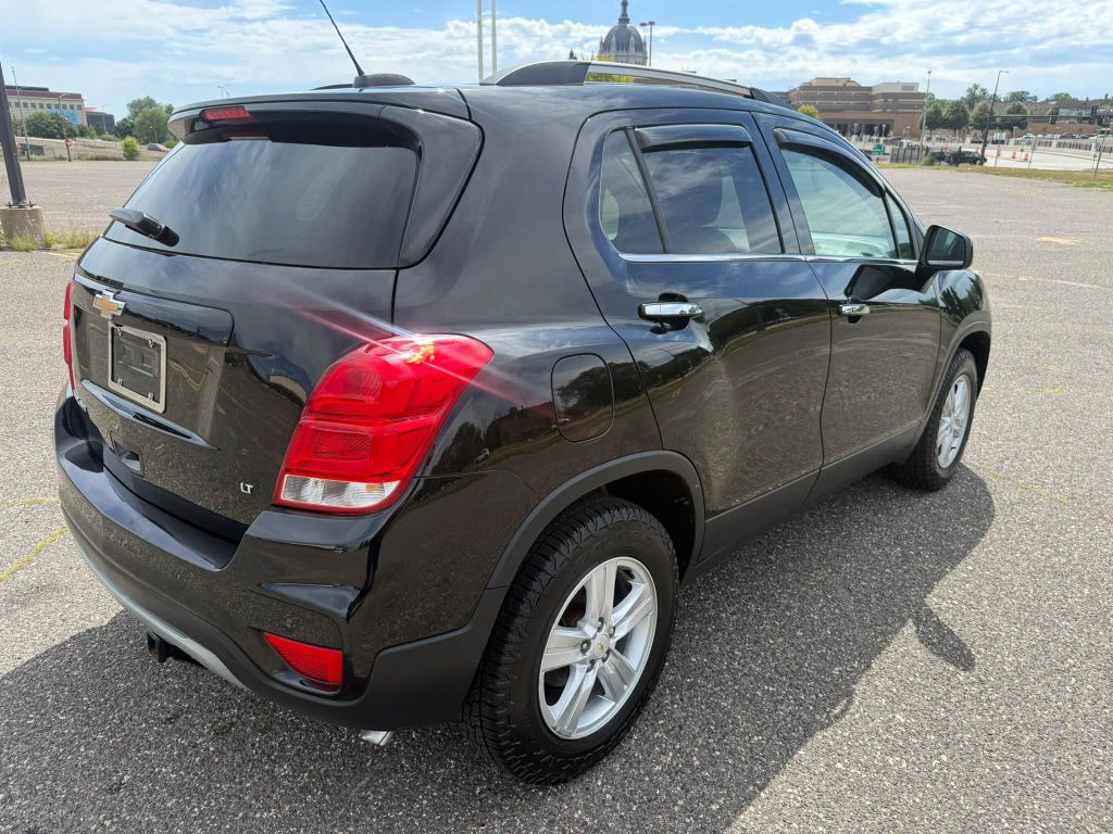 Photo 7 of this CHEVROLET TRAX
