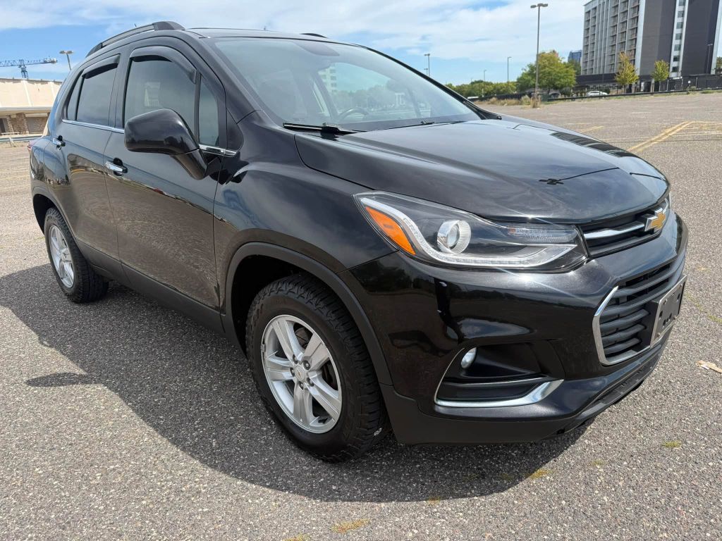 Photo 5 of this CHEVROLET TRAX