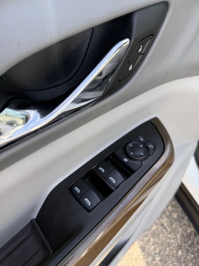 Photo 9 of this GMC ACADIA